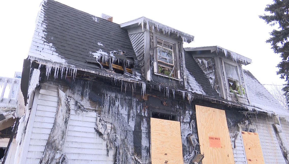 'Felt like a nightmare': De Pere woman and 7-year-old daughter lose everything in house fire