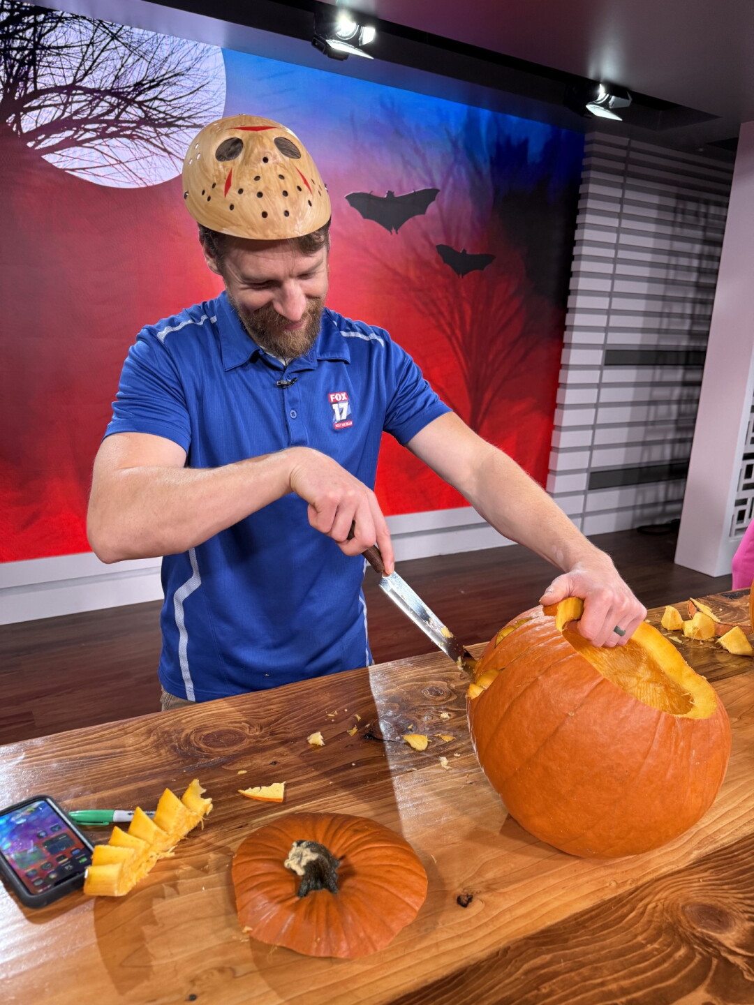 andy carving.jfif