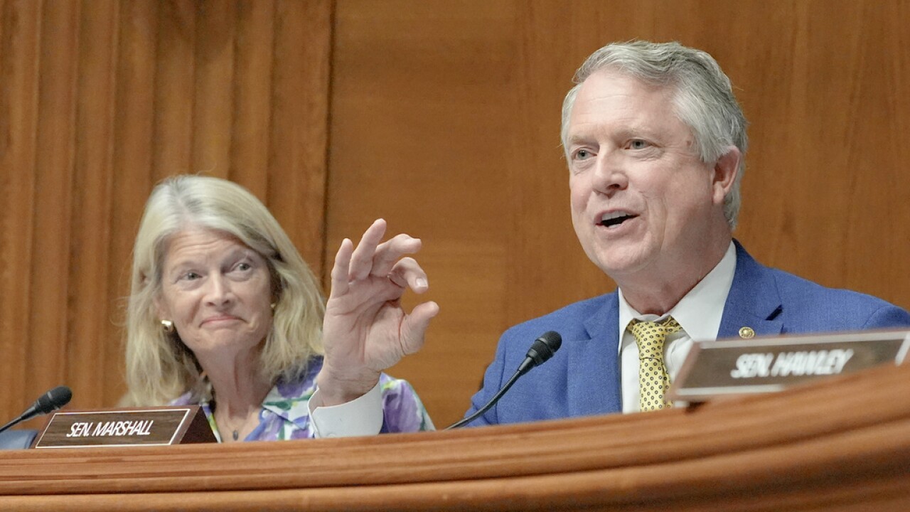 Senate Labor Sonderling