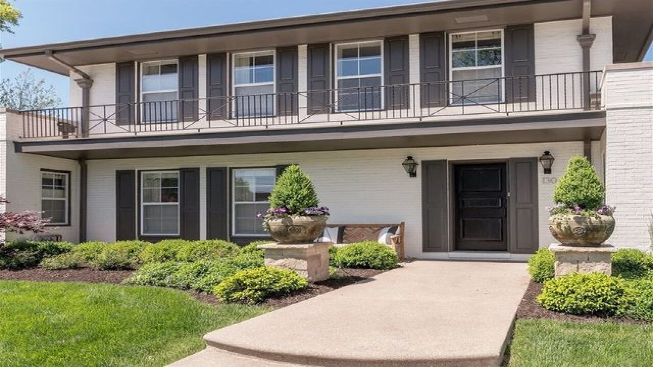 GALLERY: Matt Hasselbeck selling 1.5M Indy house
