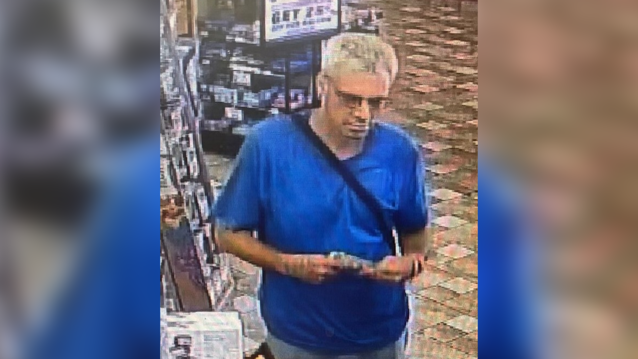 Surveillance image of Earl Douglas Wadlington III.png
