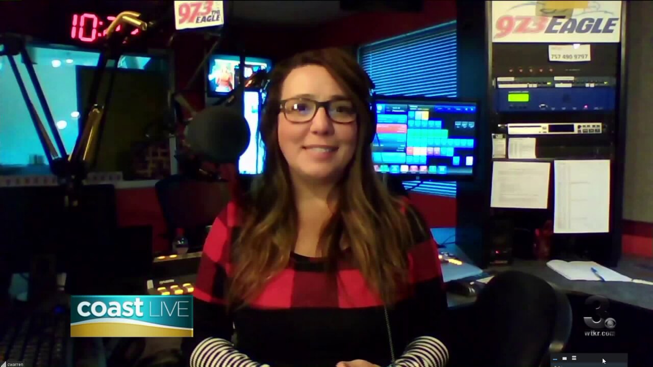 Country music news with Carly from 97.3 The Eagle on Coast Live