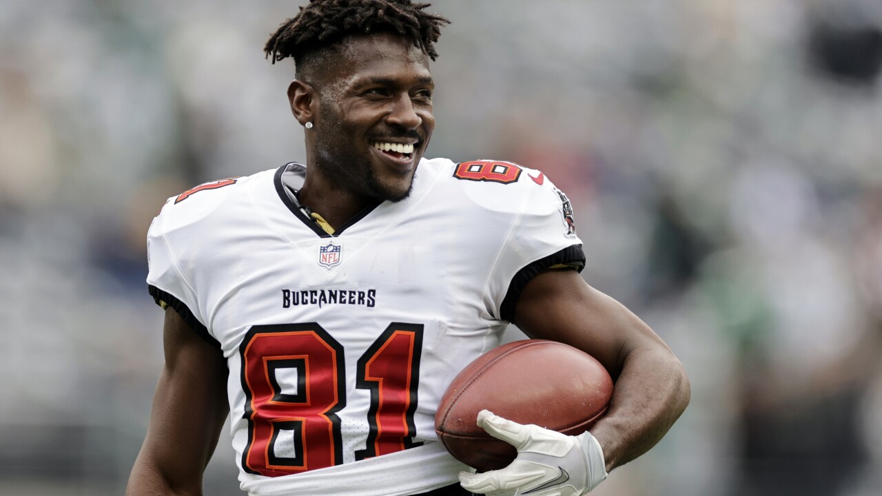 Bucs officially release Antonio Brown