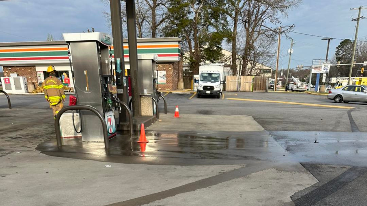 Fuel Spill Robious Road between Old Bon Air Road and Midlothian Turnpike