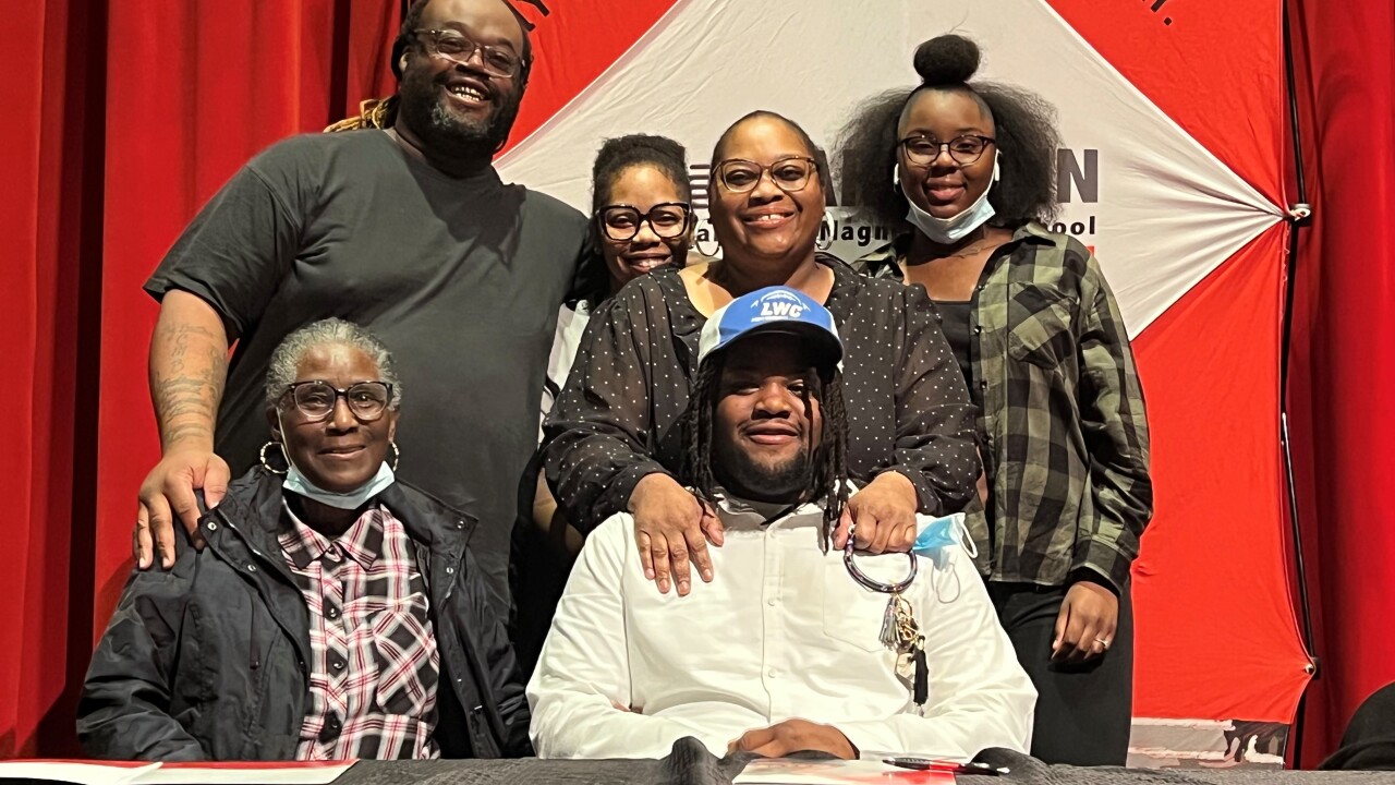 Taurus Turrentine - Signing Day