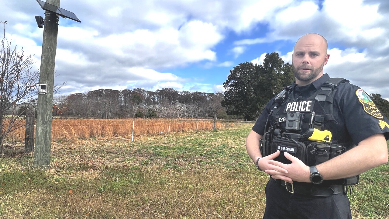 franklin police with license plate reader.jpg