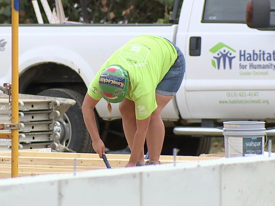 LH_Habitat_for_Humanity_work.jpg