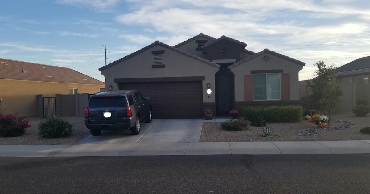 Zillow cancels home sale contract on furious Buckeye couple