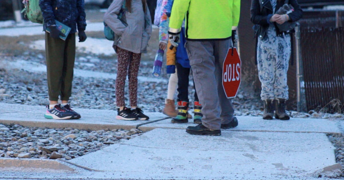 A crossing guard's last day shows importance of school volunteers - Vimarsana News