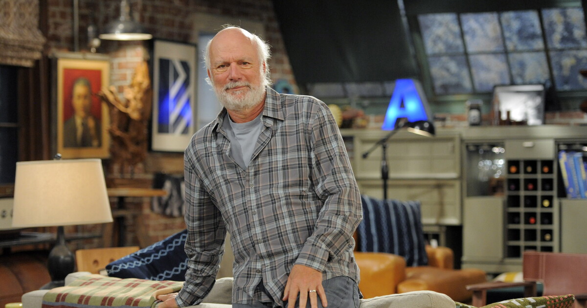 'Cheers' co-creator, 'Friends' and 'Will & Grace' director James Burrows ...