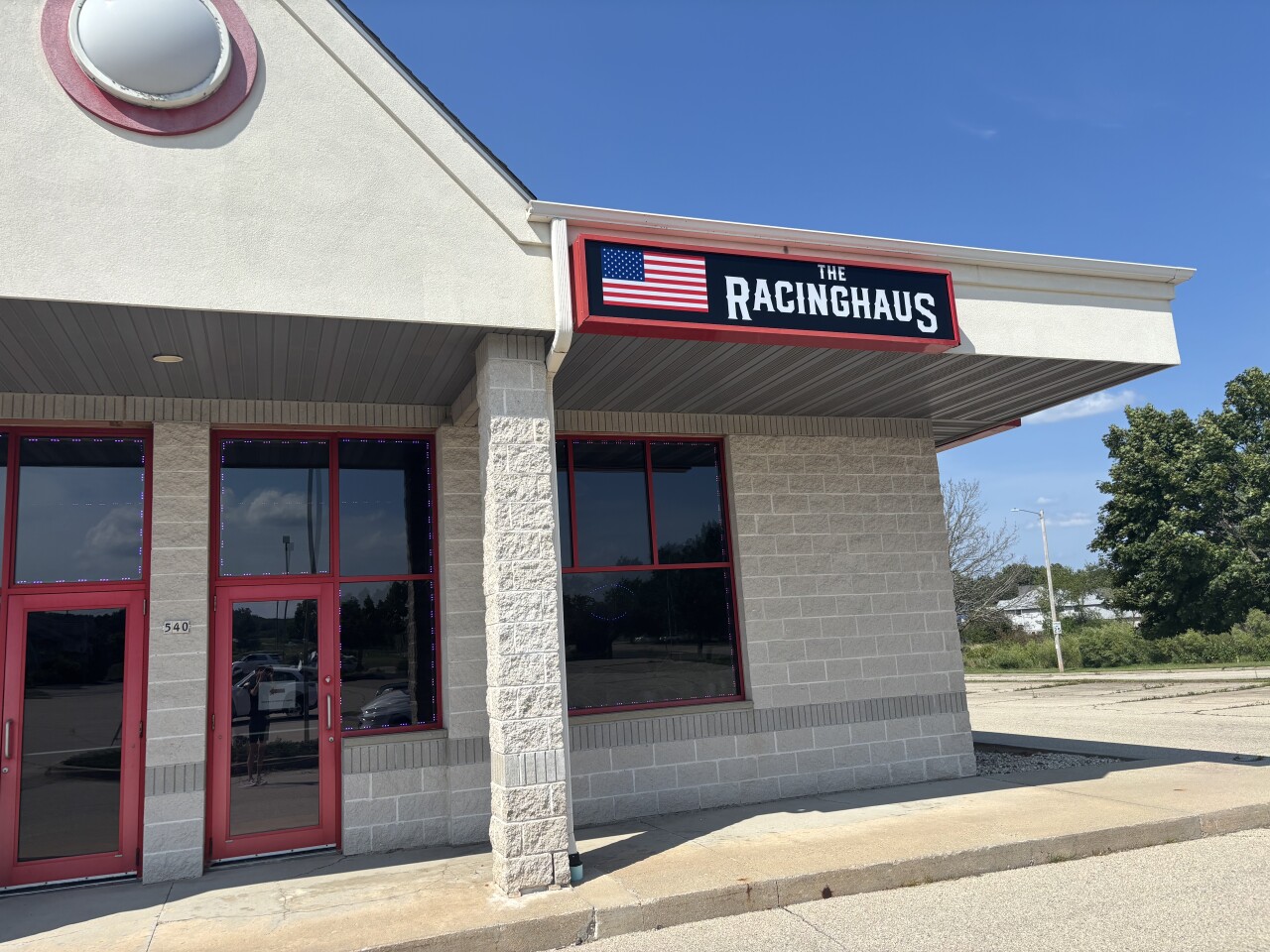 New racing simulation center in West Bend offers virtual thrills for e-sports enthusiasts