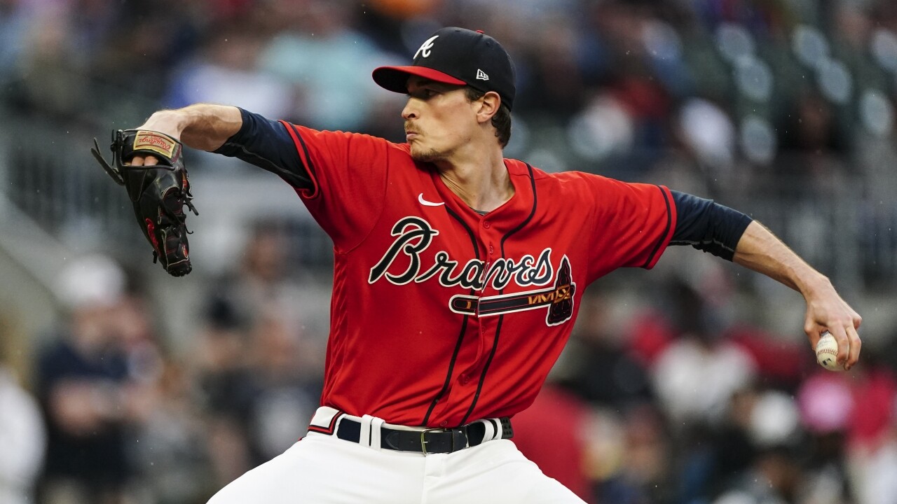 Braves pitcher throwing the ball
