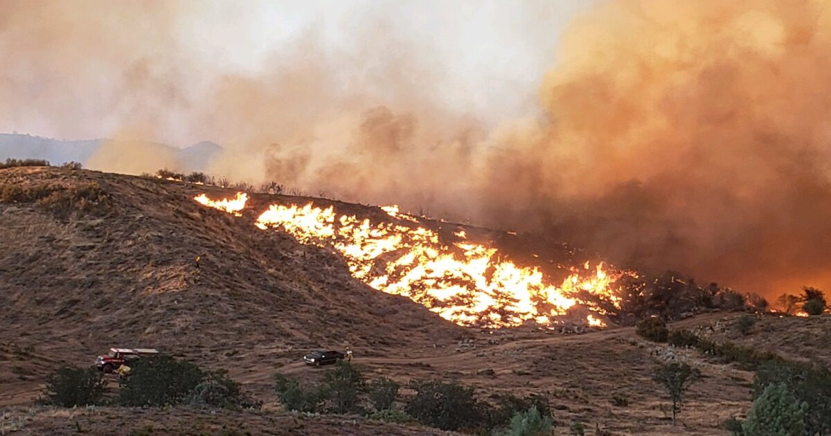UPDATE Pond Fire burning near Creston now at 1,700 acres, 54 contained