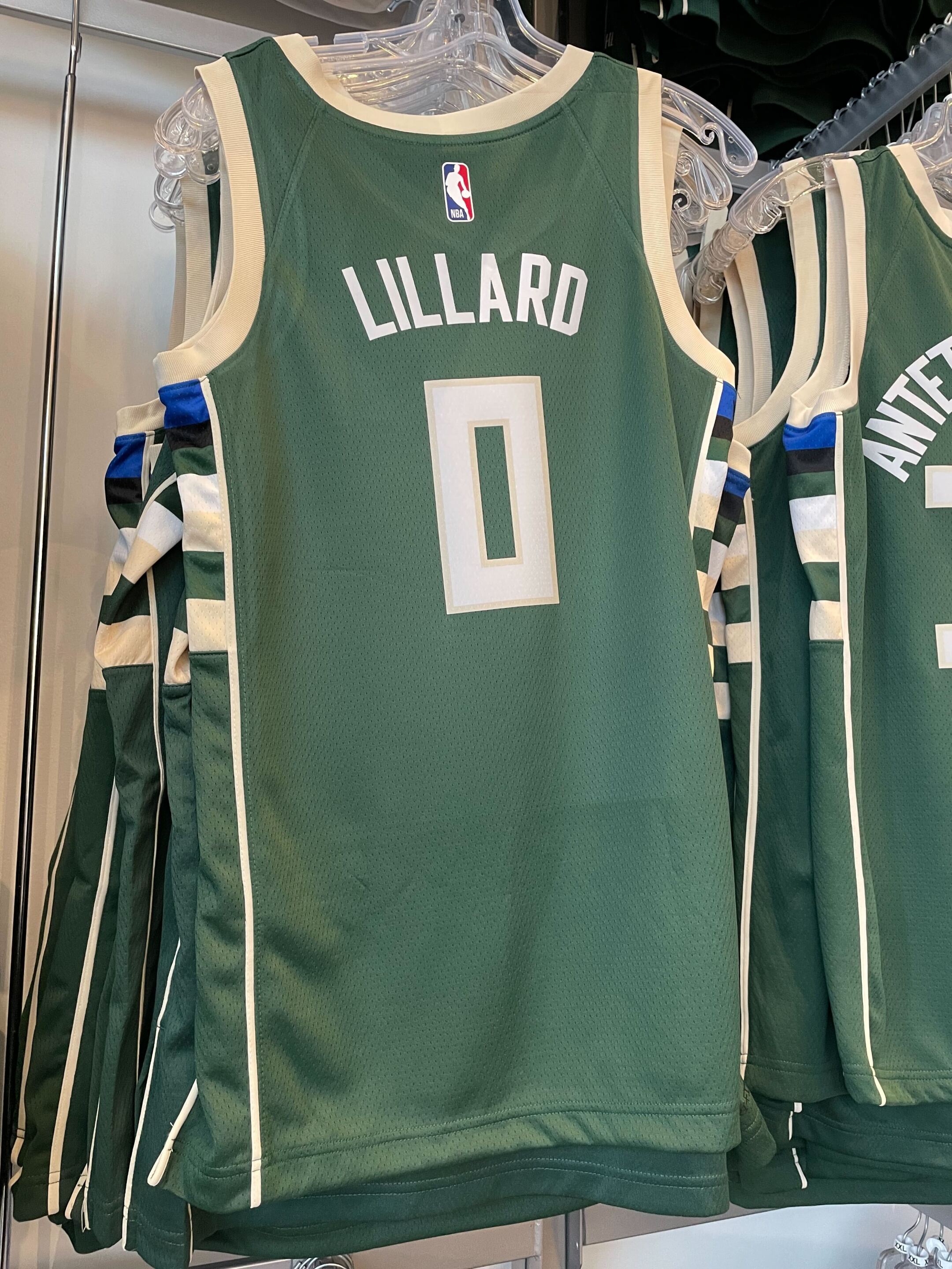 Milwaukee Bucks release '0' Damian Lillard jersey
