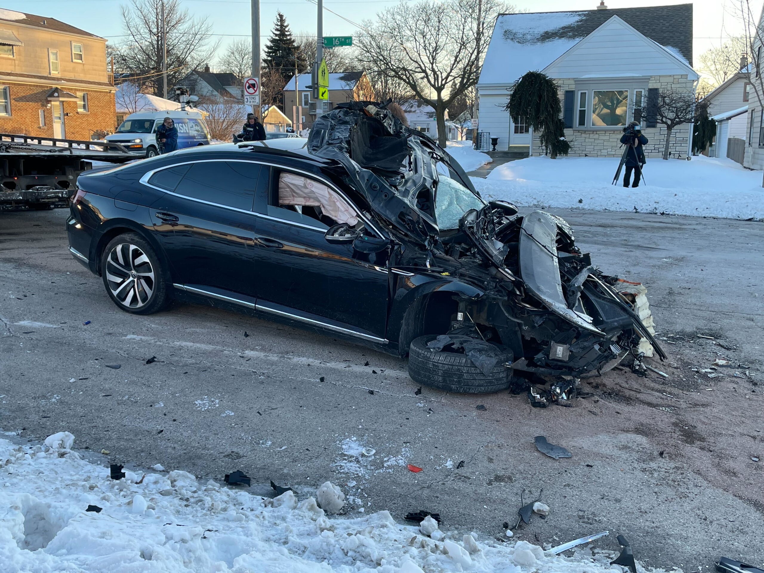 Two hurt in crash involving school bus on 16th and Wilbur in Milwaukee