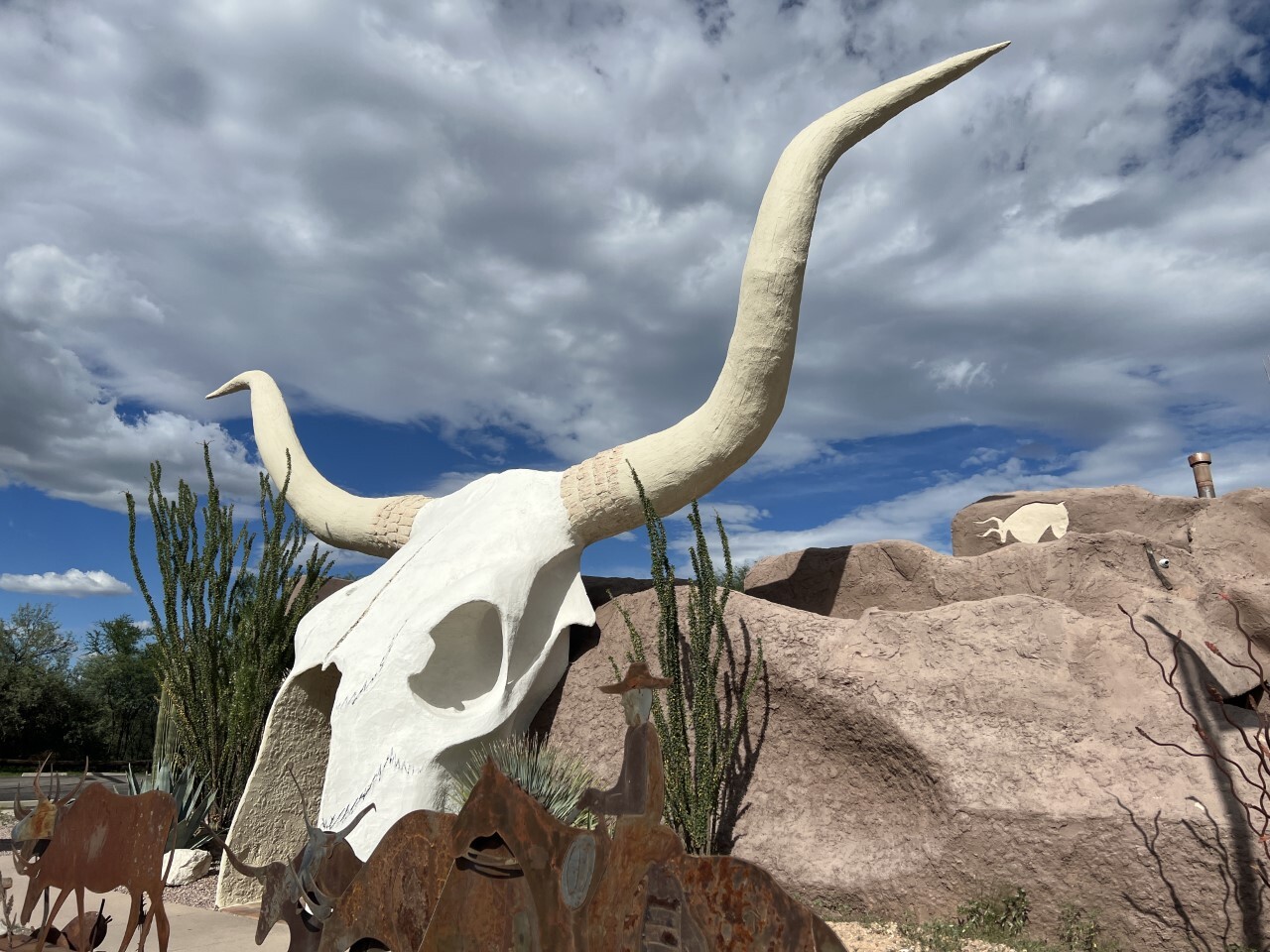 Longhorn Grill & Saloon in Amado, AZ