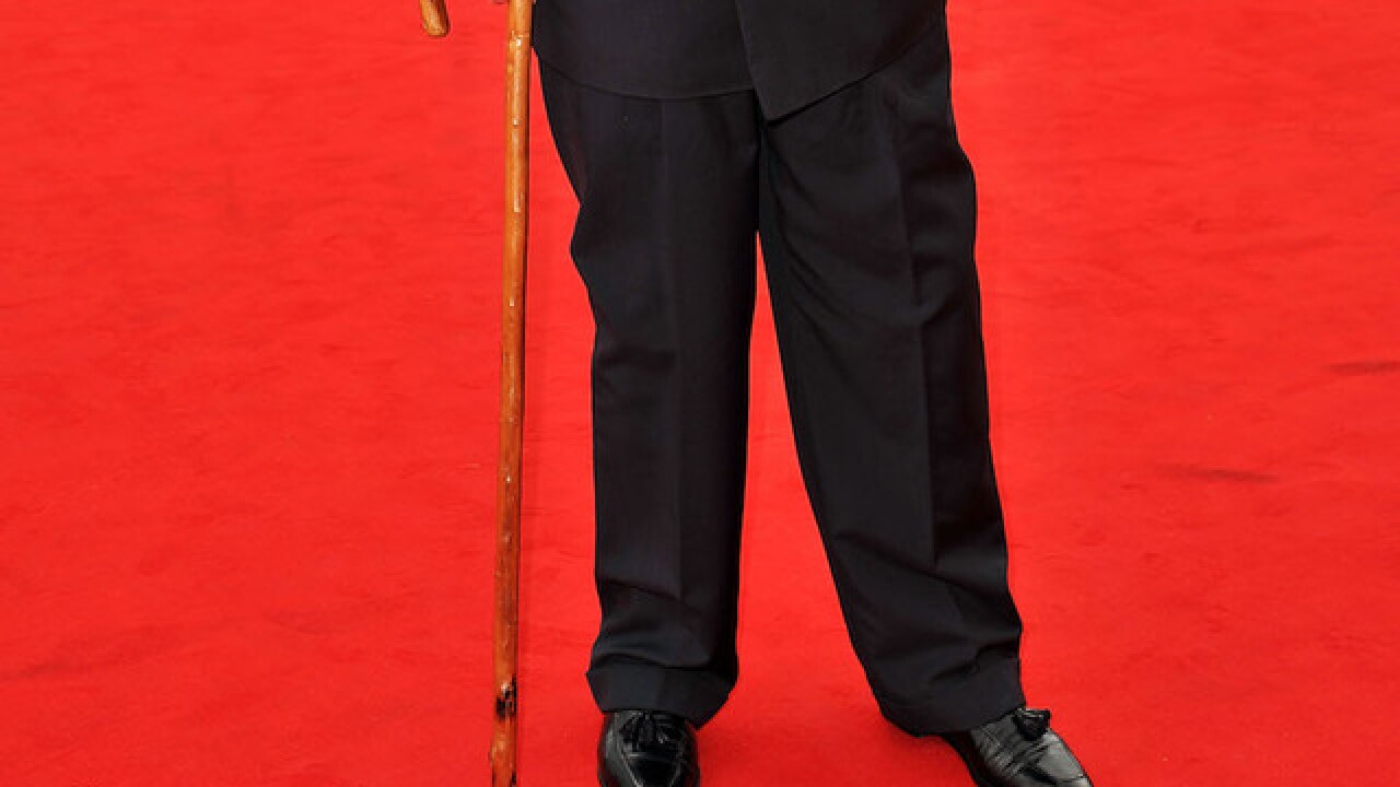 80-year-old woman shocked to learn that a sword was hidden in her cane during airport search