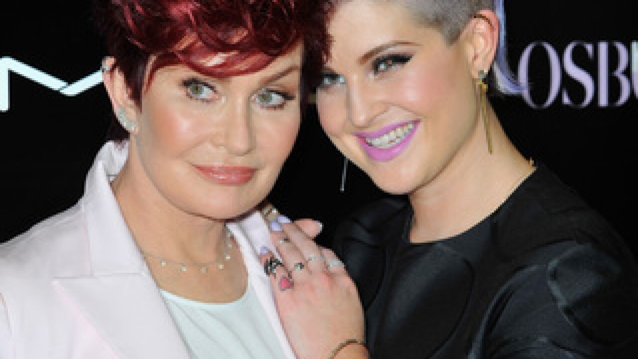 Photo: Celebrities and their famous moms