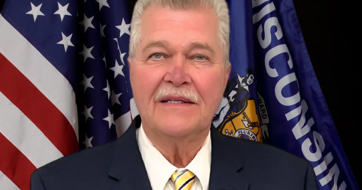 New Berlin common council addresses mayor's lewd posts, says it can't fire him