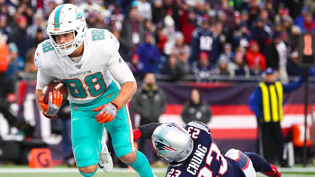 Dolphins Stun Patriots 27 24 For First Win In New England In 11 Years