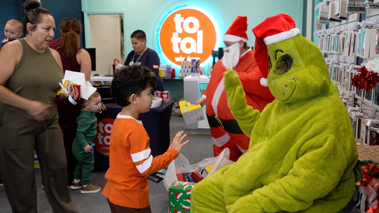 Total Wireless Toy Giveaway