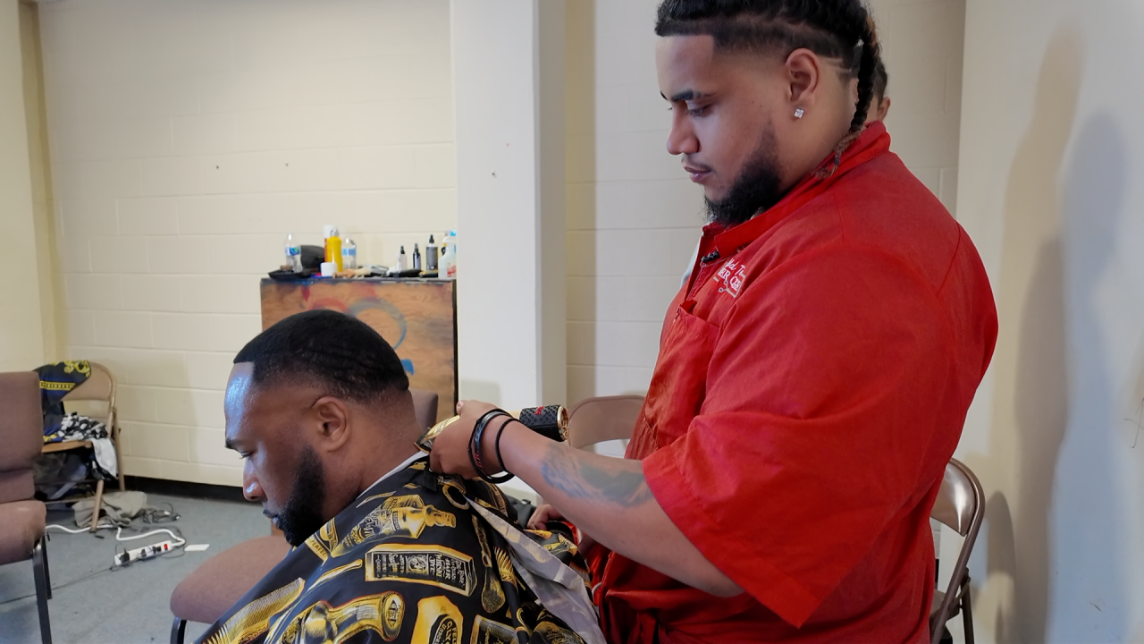 FREE HAIRCUT.png