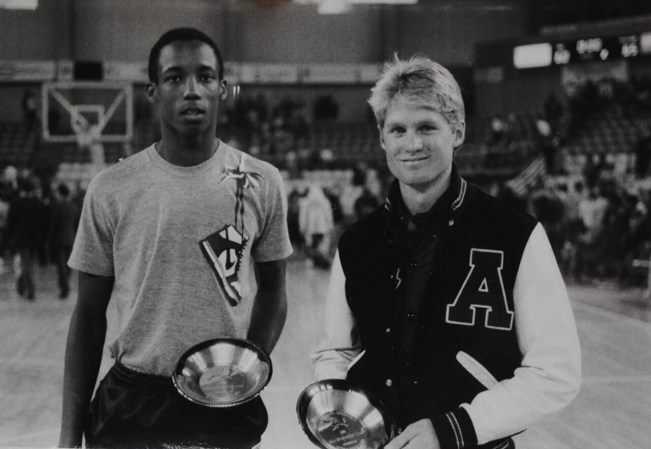 Sean Elliott, left, and Steve Kerr were among the many athletes who played for Lute Olson and went on to the NBA.