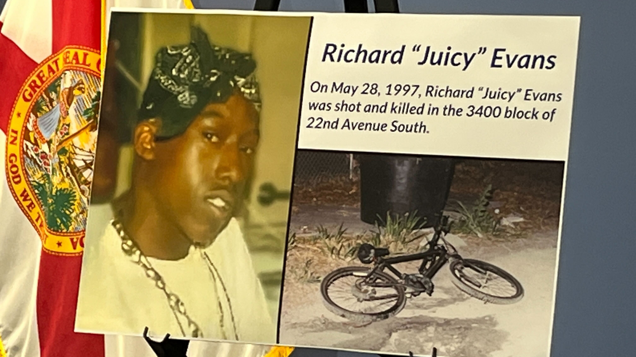 richard juicy evans.png