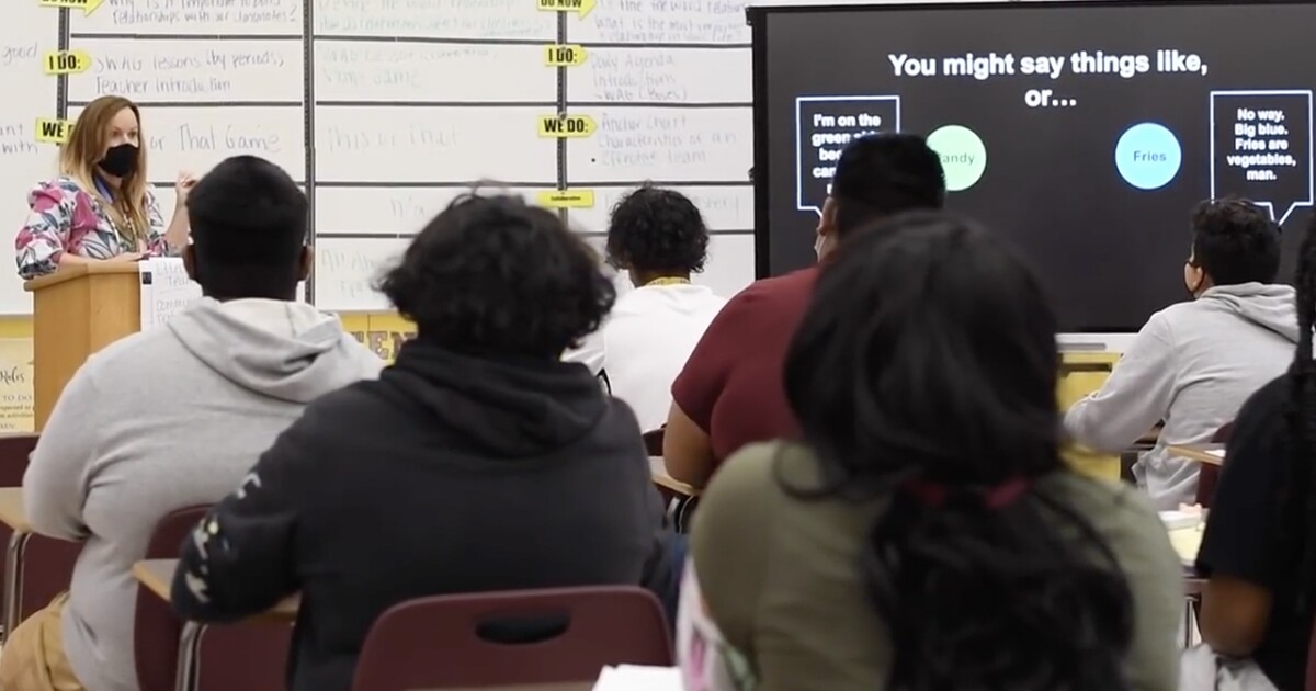 Palm Beach County teachers to get pay raise, 1,500 bonus