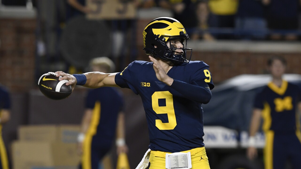 J.J. McCarthy becomes QB1, No. 4 Michigan tops Hawaii 56-10