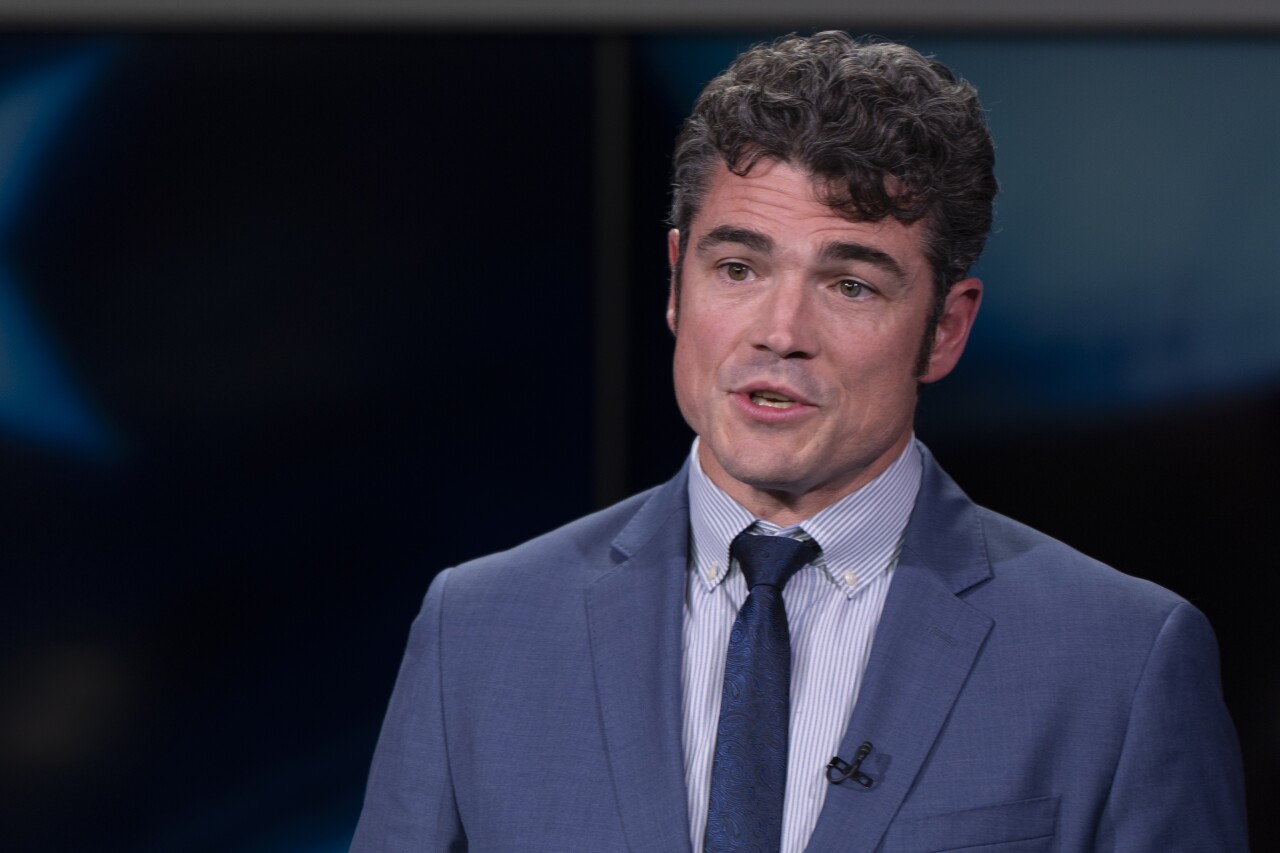 Marie Gluesenkamp Pérez,Joe Kent