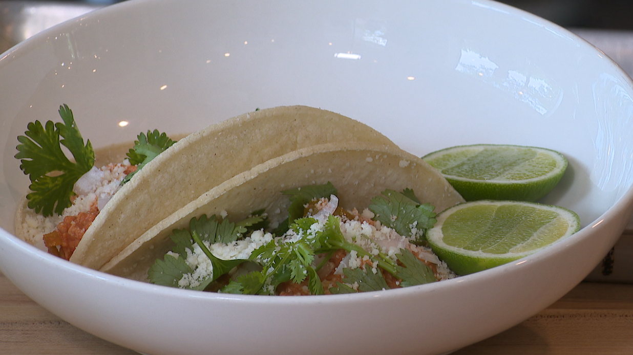 tinga tacos