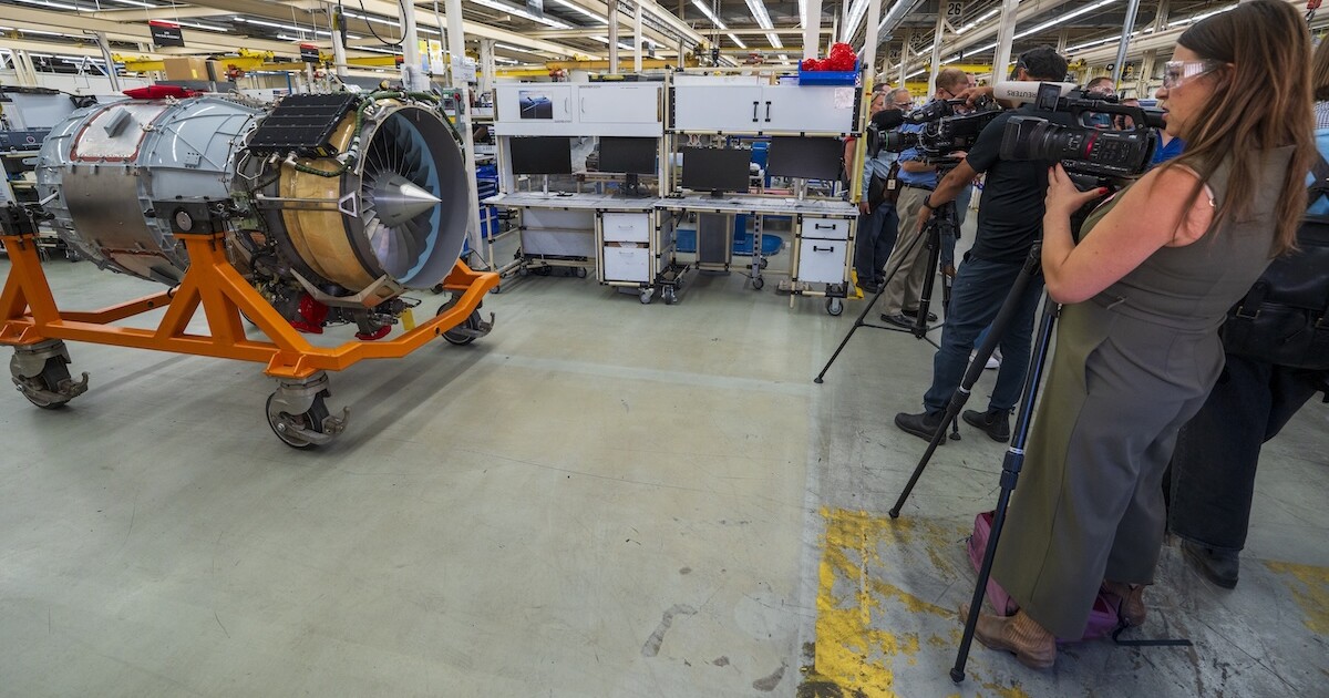 Phoenix among top metros for aerospace, defense investment, report says