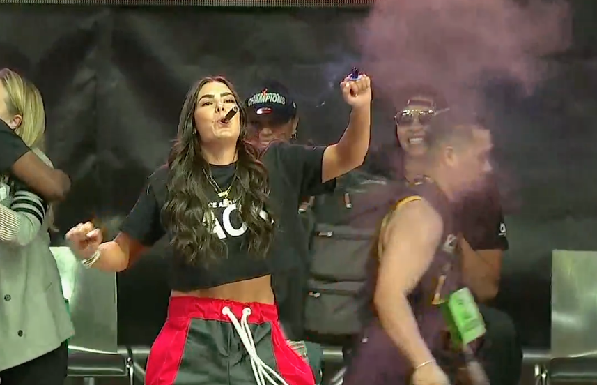 Kelsey Plum - Aces rally