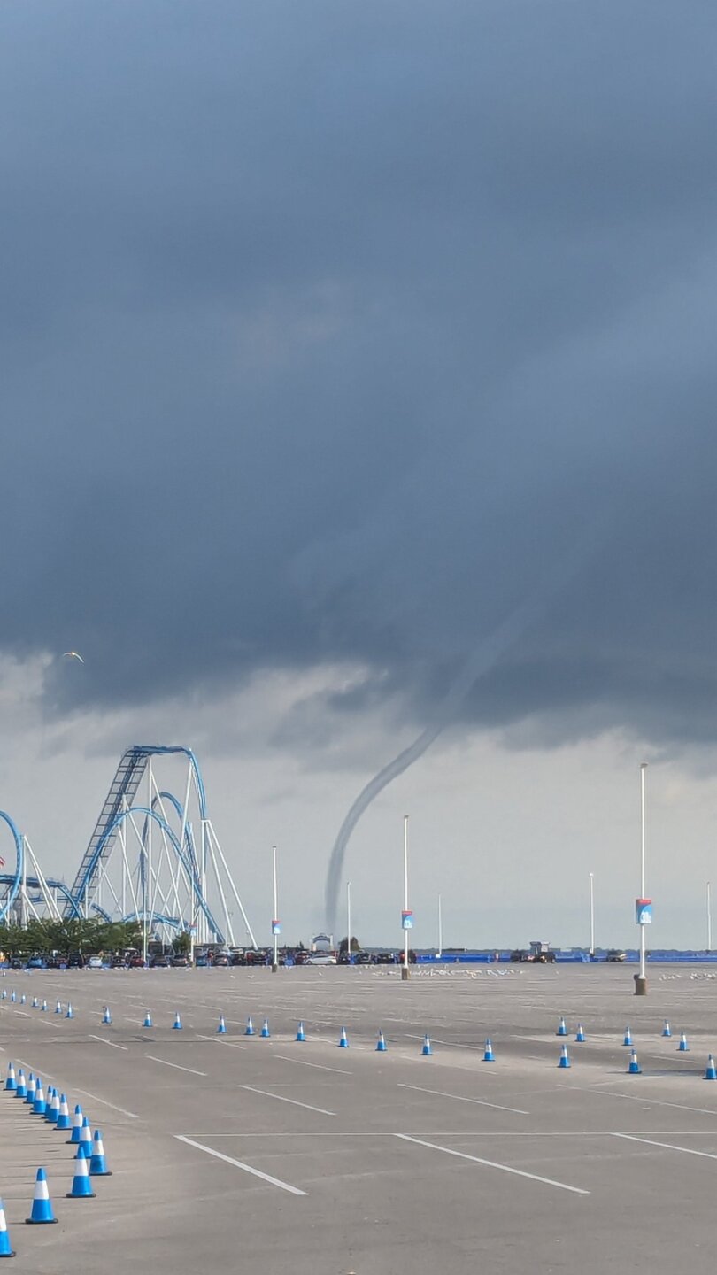 cedar point waterspout.jpg