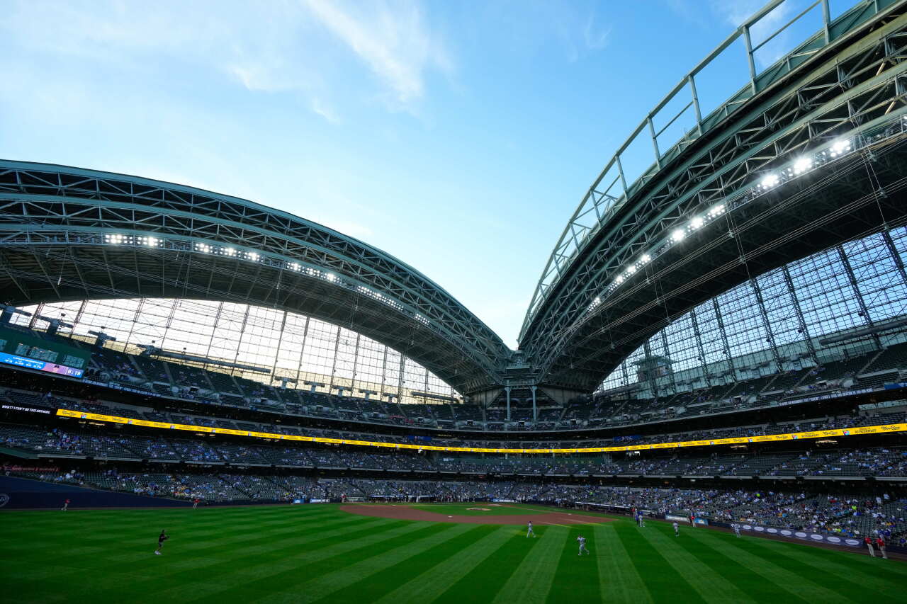 Cubs Brewers Baseball