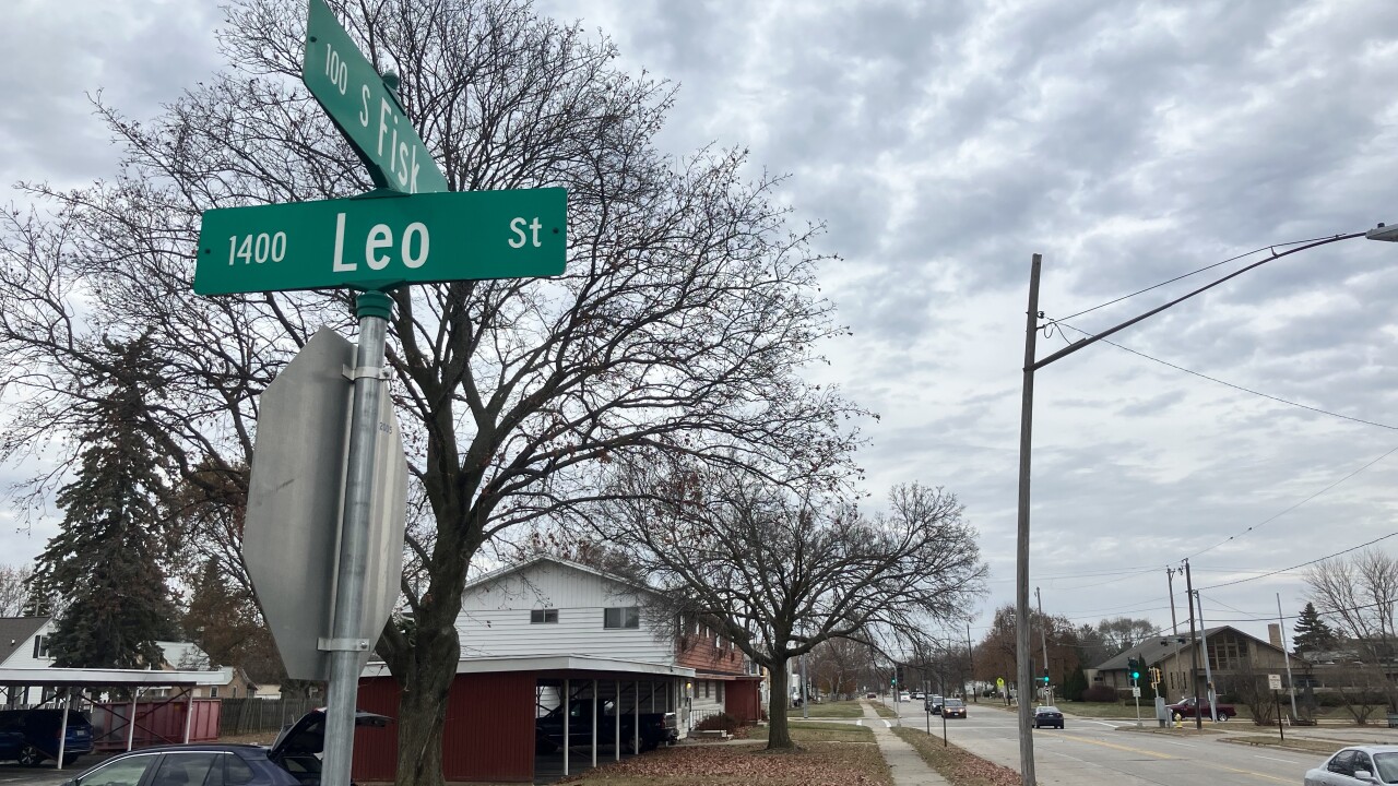 Chaotic scene in Green Bay leaves one man injured and another in custody