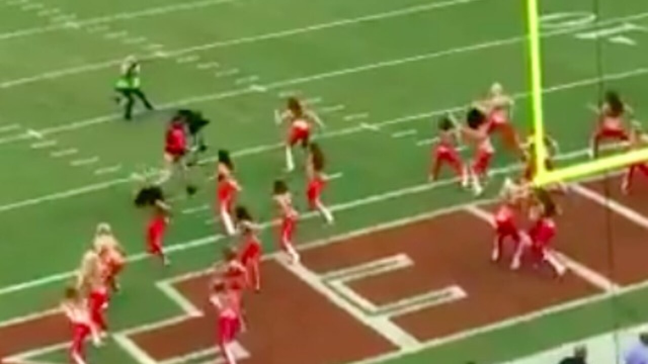 VIDEO Cameraman runs over cheerleader during NFL game VIDEO Cameraman runs over cheerleader during NFL game