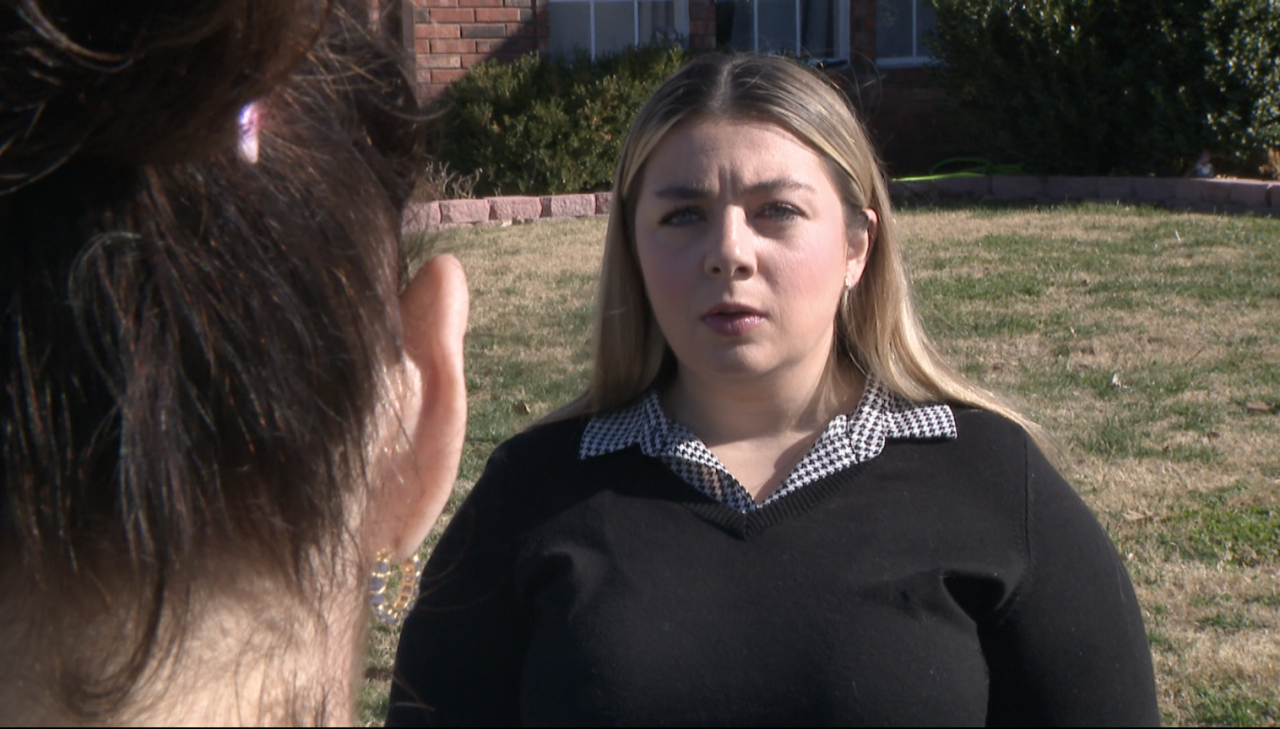 STEF LISTENING TO RESIDENT