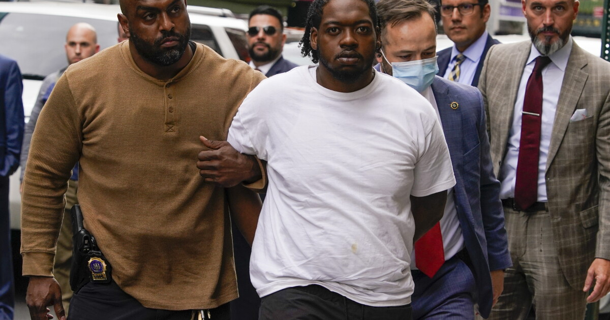 Suspect under arrest in deadly New York City subway shooting