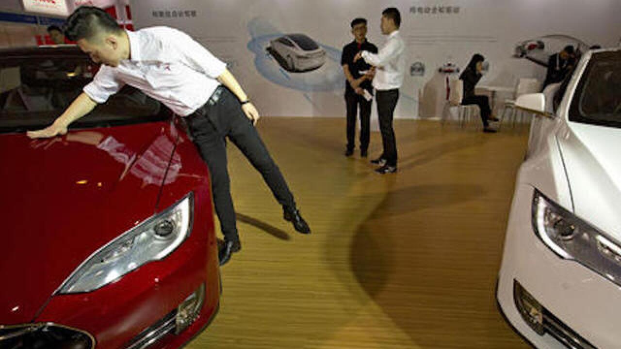 Tesla's autopilot system under scrutiny in fatal China crash