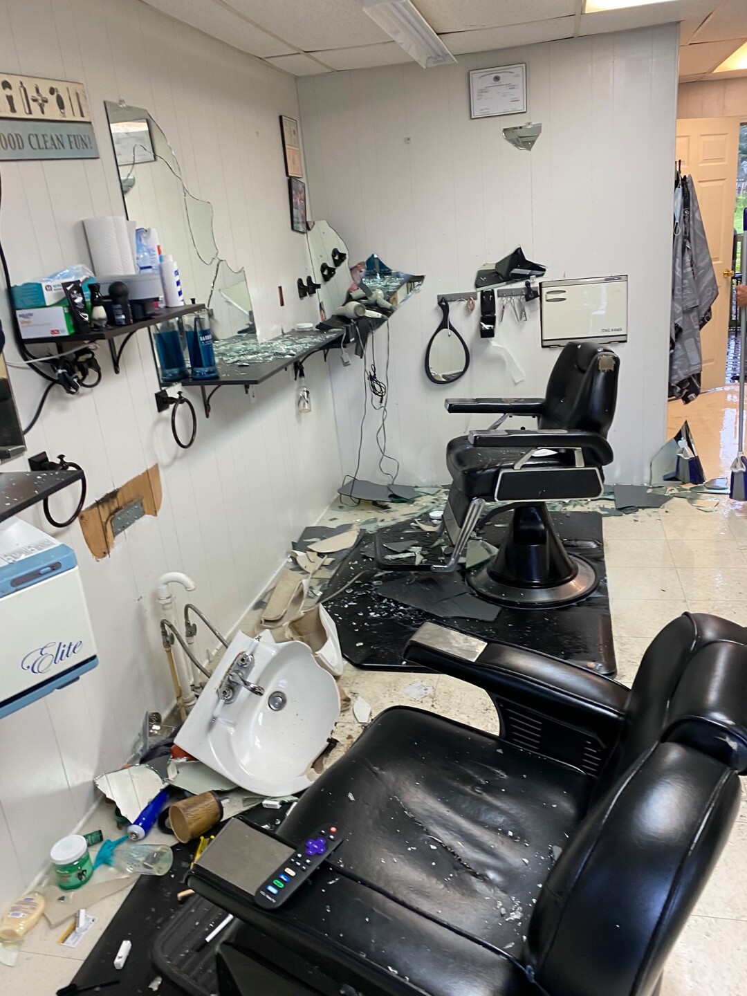 Franklin Barber shop damage (Wysona Lanclos).jpg