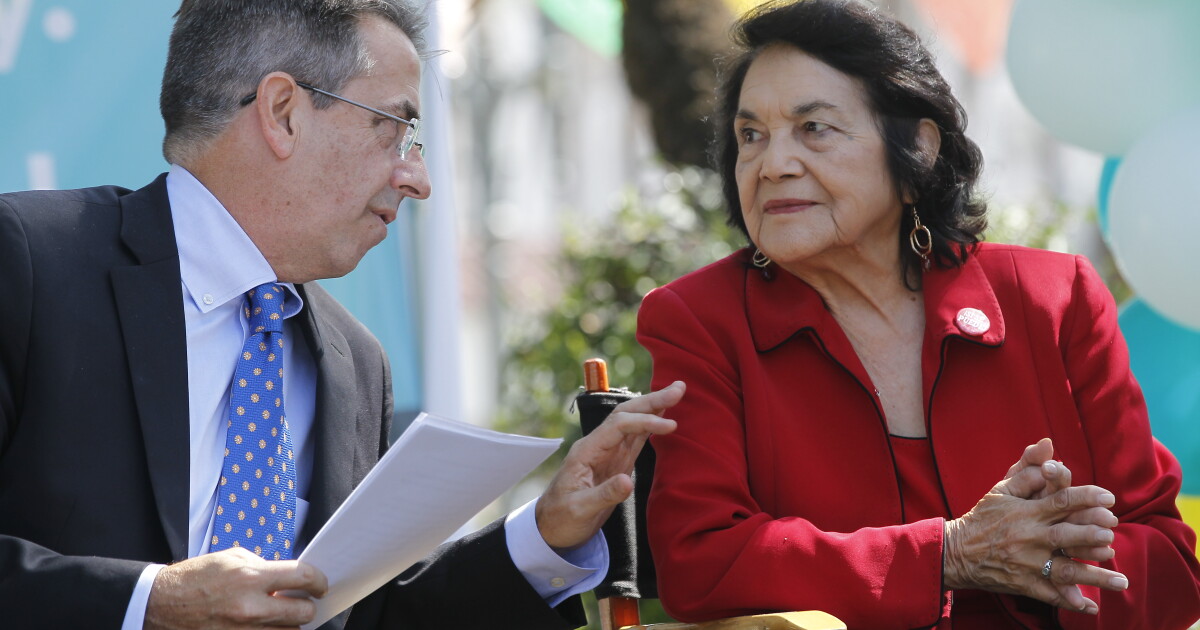 Dolores Huerta, United Farm Workers co-founder, dies at 96