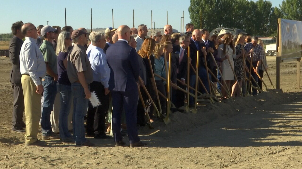 100421 GROUND BREAK CREW.jpg