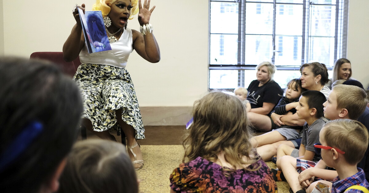 Ohio lawmakers introduce law to ban drag shows outside 'adult cabarets' - Vimarsana News