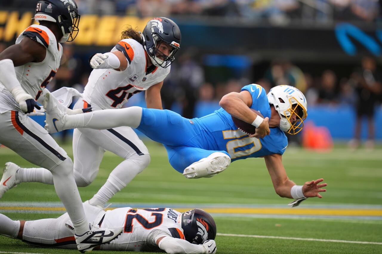 APTOPIX Broncos Chargers Football