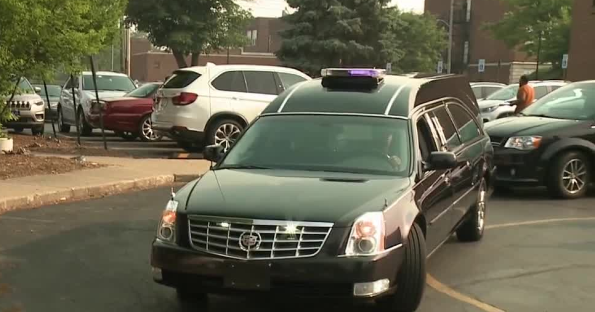 Hearse leads march to end gun violence in Kalamazoo - Vimarsana News