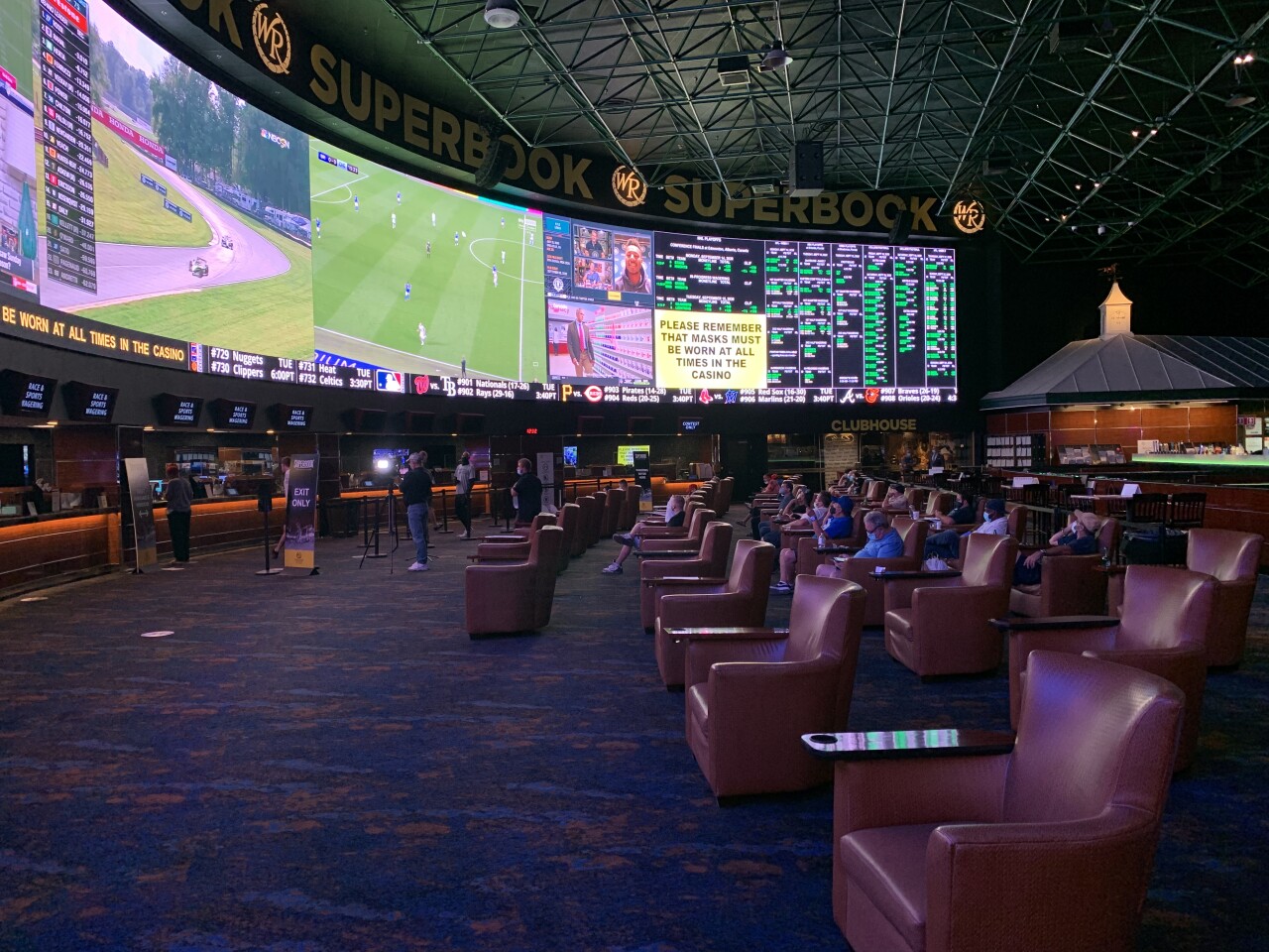 Return of sports and the Raiders helping Las Vegas sportsbooks bounce back