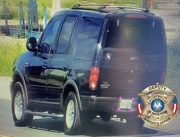 Suspect Vehicle-Bus. Mills Hwy. Battery Pic 4 71221.PNG.jpg