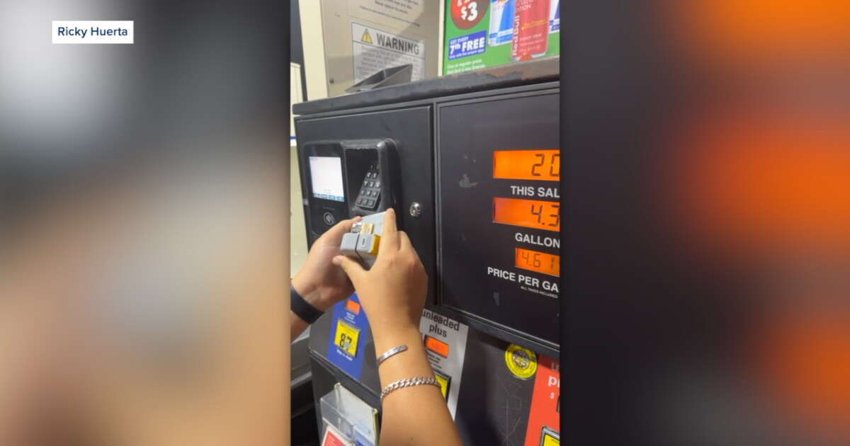 Siblings find card reader lodged in Escondido gas pump - Vimarsana News
